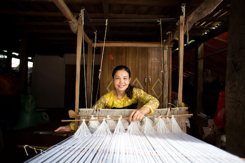 Meeting the craftswomen